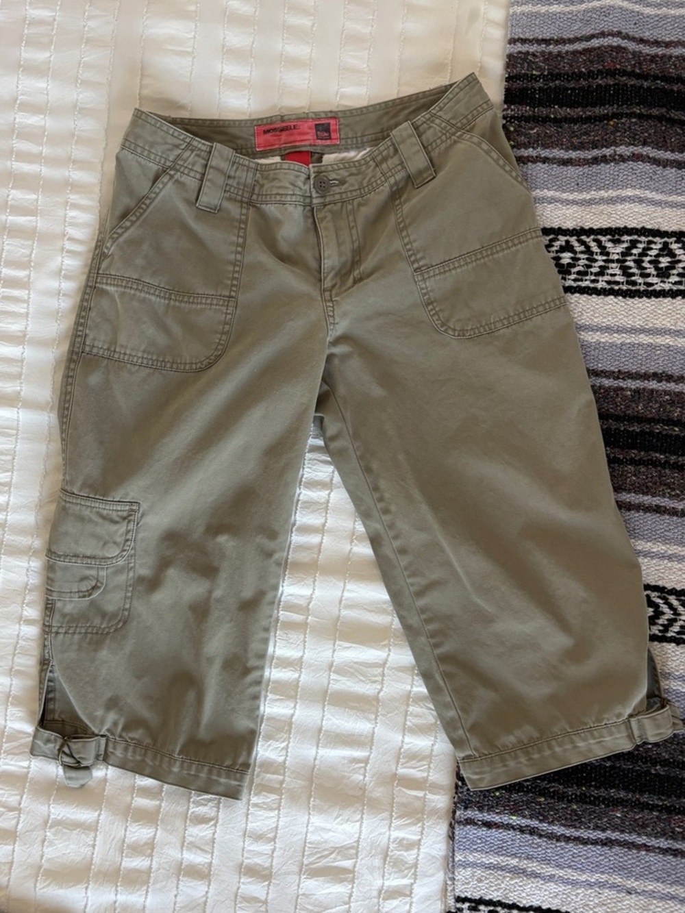 Mossimo Size 5 Olive Green shorts
